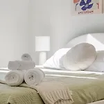New Luxury Rated Aspen Home, Incl. Free Banff Pass